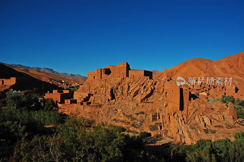摩洛哥村，在dade Gorges